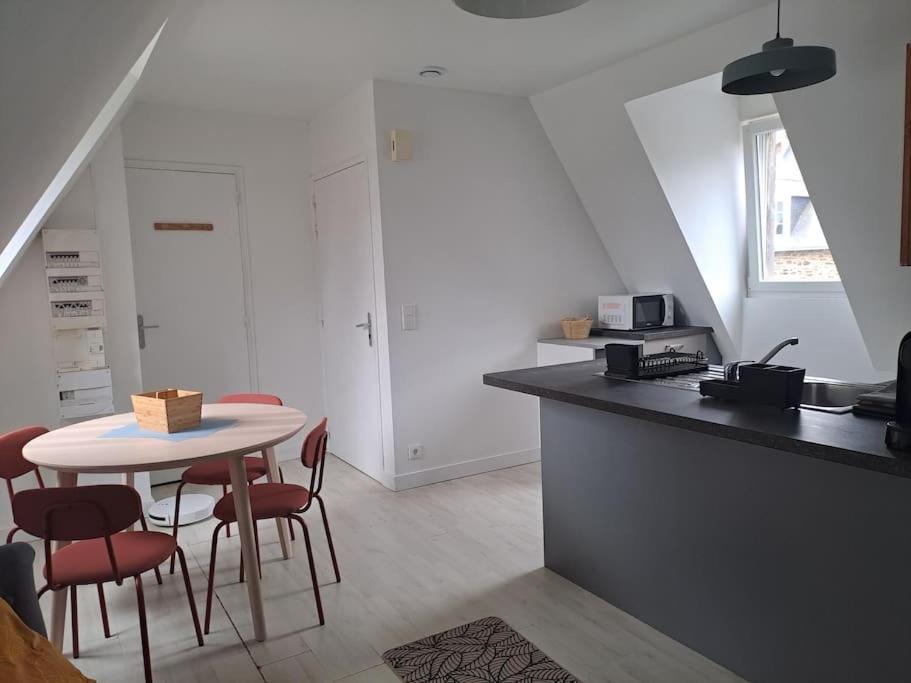 Charmant T3 Lumineux A 2 Pas Des Plages Appart 5 Binic Exterior photo
